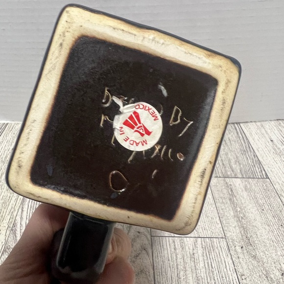 Design by MARA Mexico Signed Studio Art Pottery  Coffee Mug Cats Decorated - Picture 4 of 5